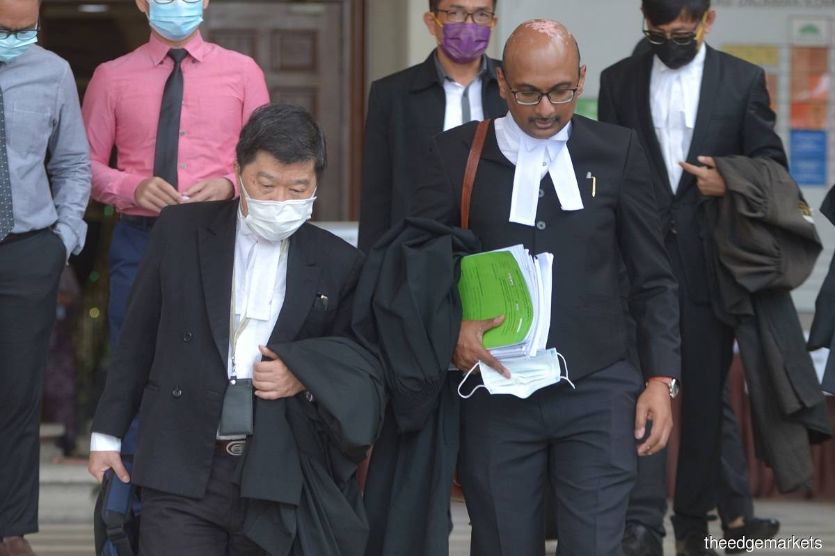 Counsel Lim Heng Seng (left) and Annou Xavier (right), who represented Ireland, commended the extensive decision made by Justice Nor Bee, and said the word Allah can be used by non-Muslims in Malaysia, and especially in Sabah and Sarawak, just as they had been used for centuries. (Photo by Mohd Izwan Mohd Nazam/The Edge)